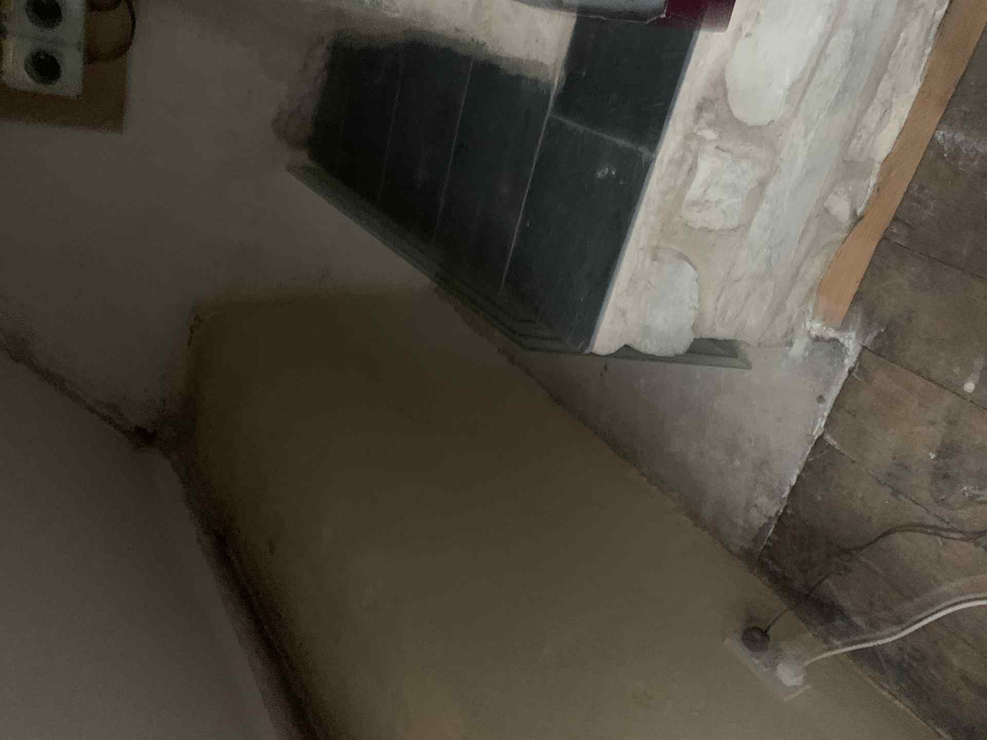 pic space for battery 2